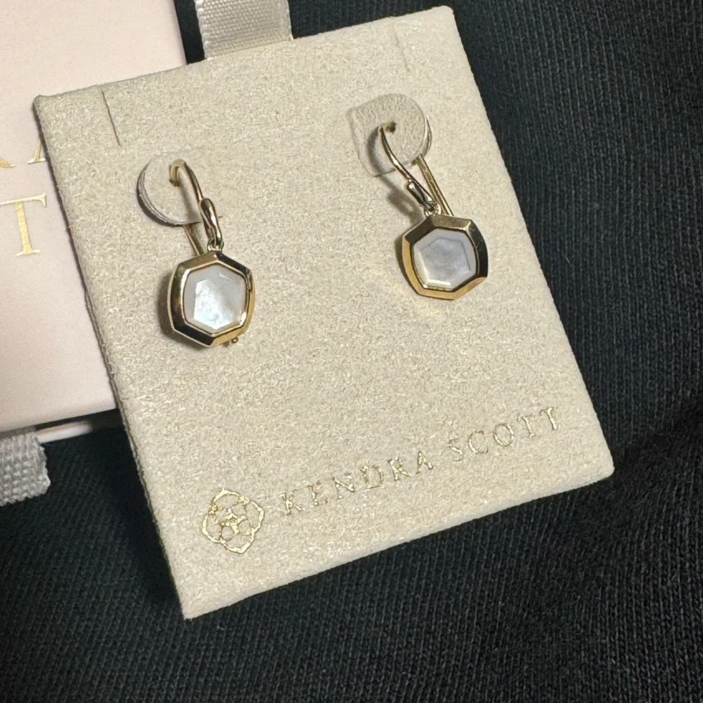 Kendra Scott kendra scott